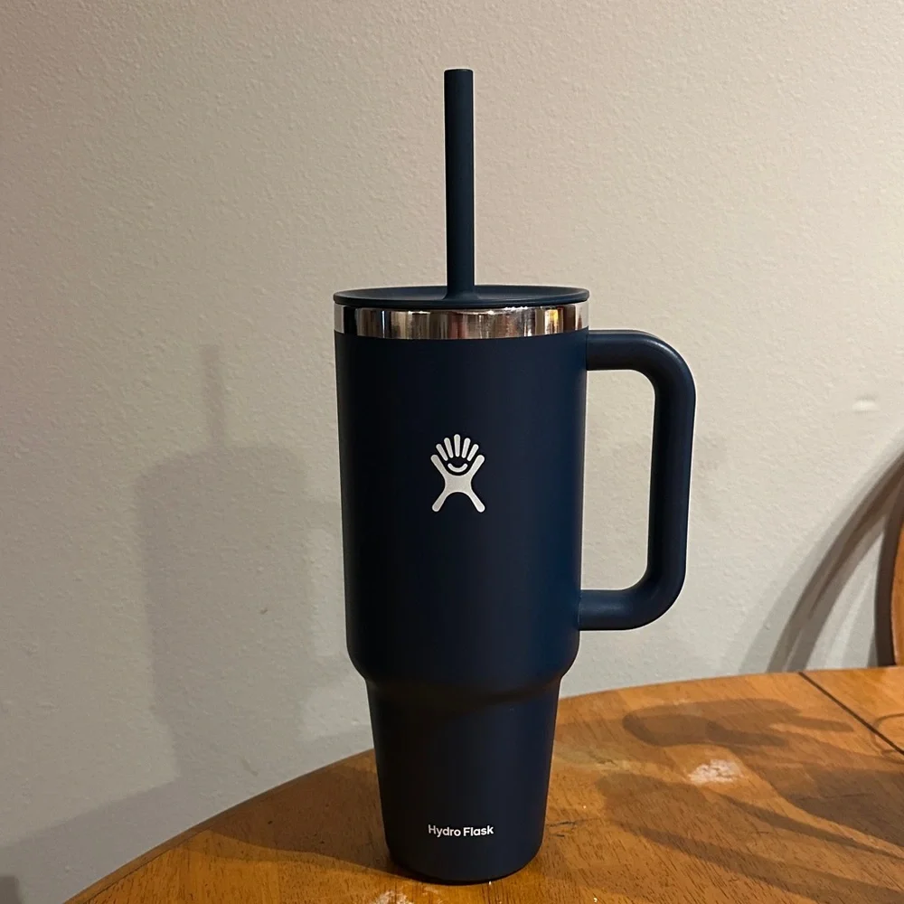 Hydro Flask Navy 40oz Travel Tumbler